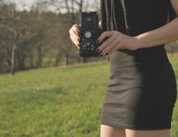 Gør klar til fest: De smukkeste sommerkjoler til sæsonens højtider