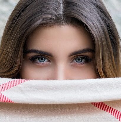 Guide til at vælge den bedste øjenbrynsblyant til din ansigtsform